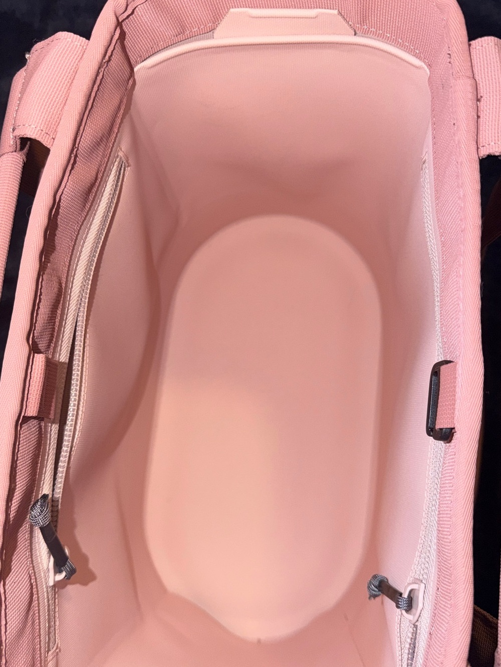 Yeti Camino 20 in Sandstone Pink with Yeti Sidekick and Sideclick - Picture 4 of 6